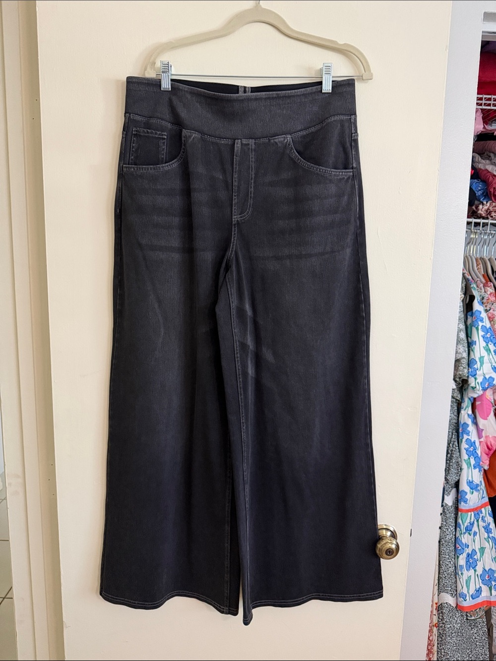 Halara Wide-Leg Black Jeans
